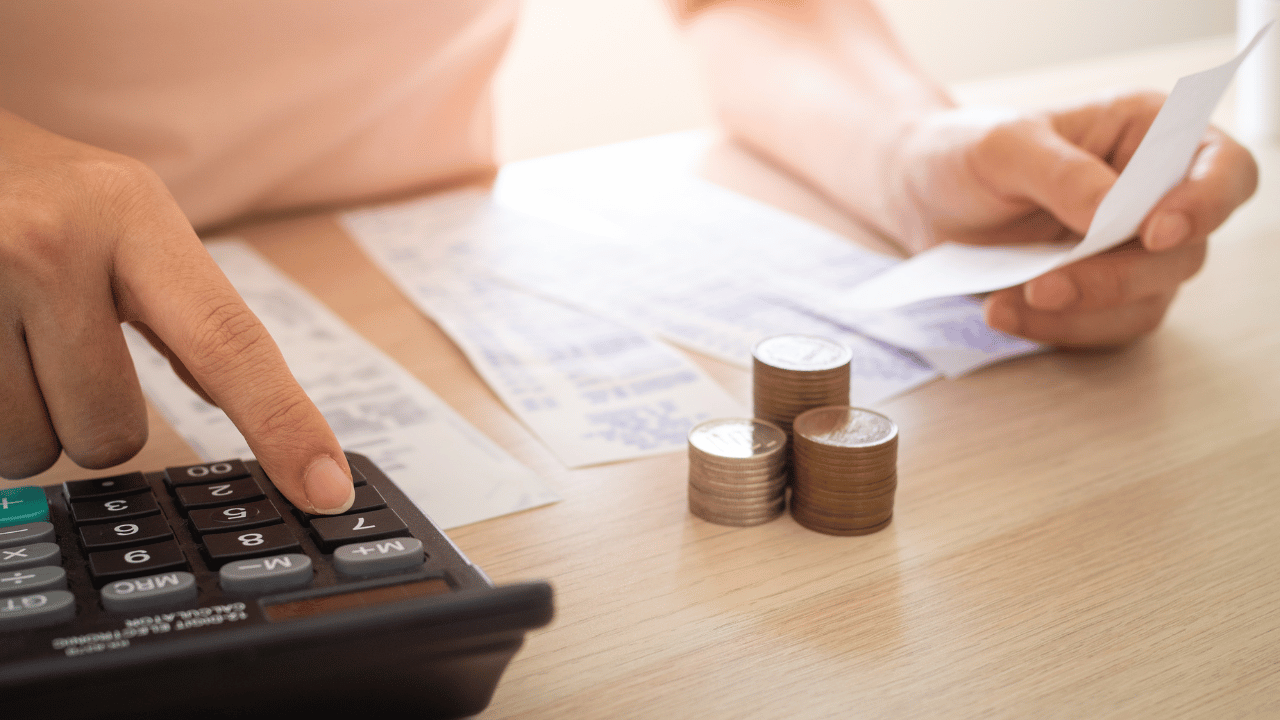 Cost-Analysis-Comparing-Expenses-and-Long-term-Savings
